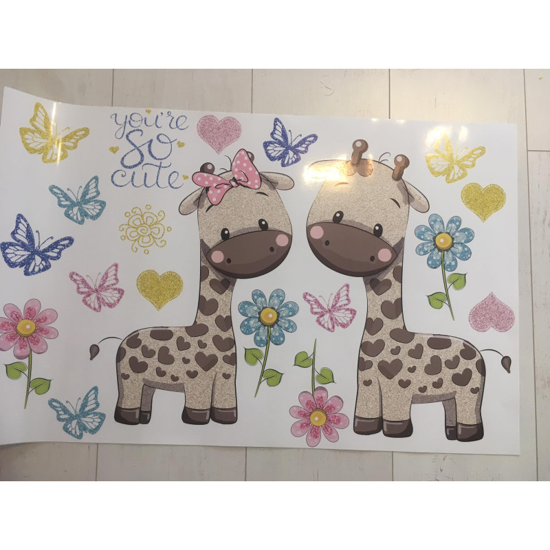 Zsiráf fiú és zsiráf lány arany színű színes csillámos falmatrica | 19 db-os szett | 70 cm x 45 cm-től Zsiráf fiú és zsiráf lány arany színű színes csillámos falmatrica | 19 db-os szett | 70 cm x 45 cm-től